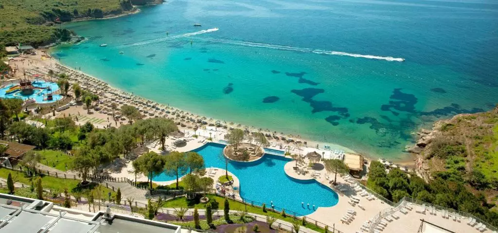 Aria Claros Beach and Spa Resort